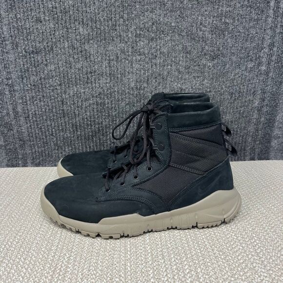 Nike SFB 6\